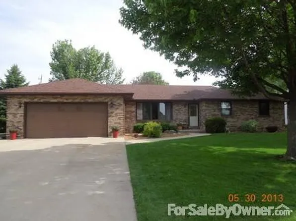 105 Garfield Ave, La Salle, IL 61301