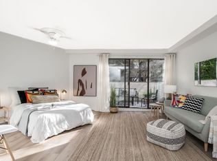 15020 N Bluff Rd #110, White Rock, BC V4B 5A4