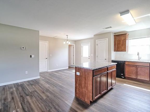 5th image of 2313 Bee Hive Dr