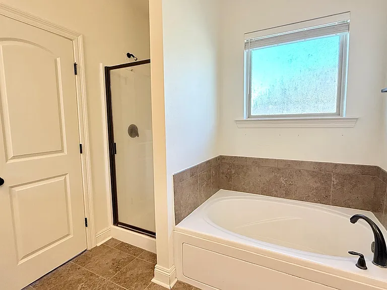 108 Valcour Pl — Photo 13