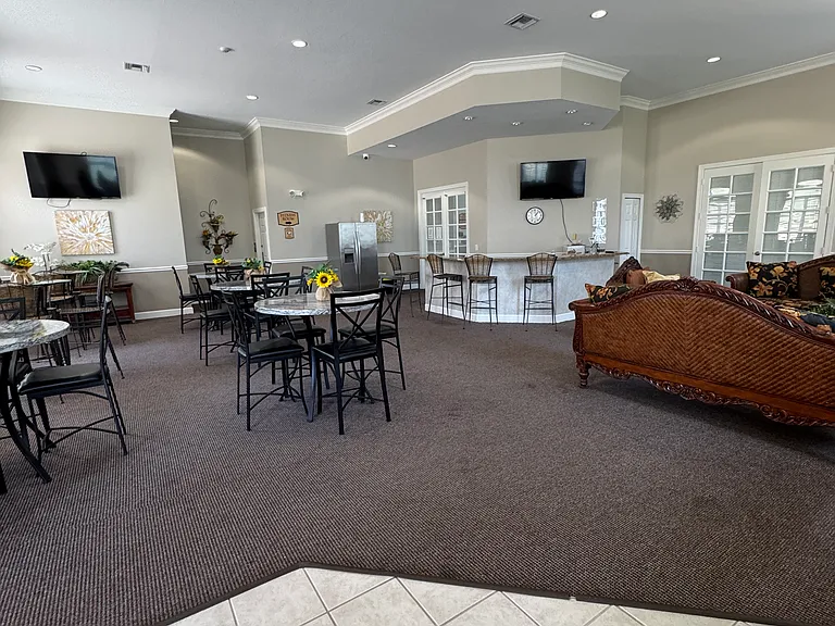 CLUBHOUSE MIXED USE