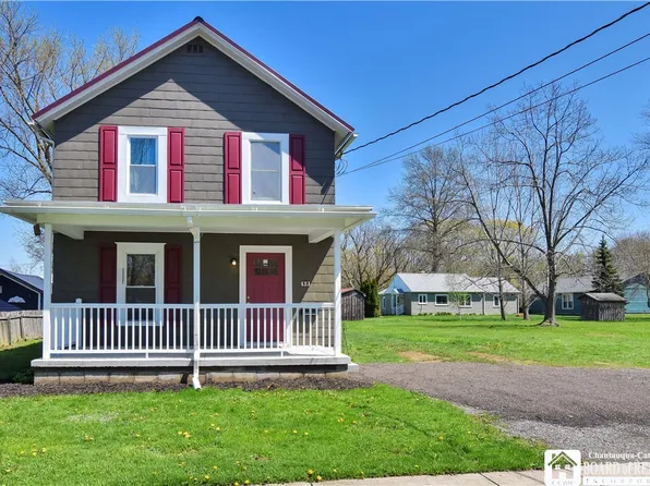 53 Beckman Ave, Westfield, NY 14787