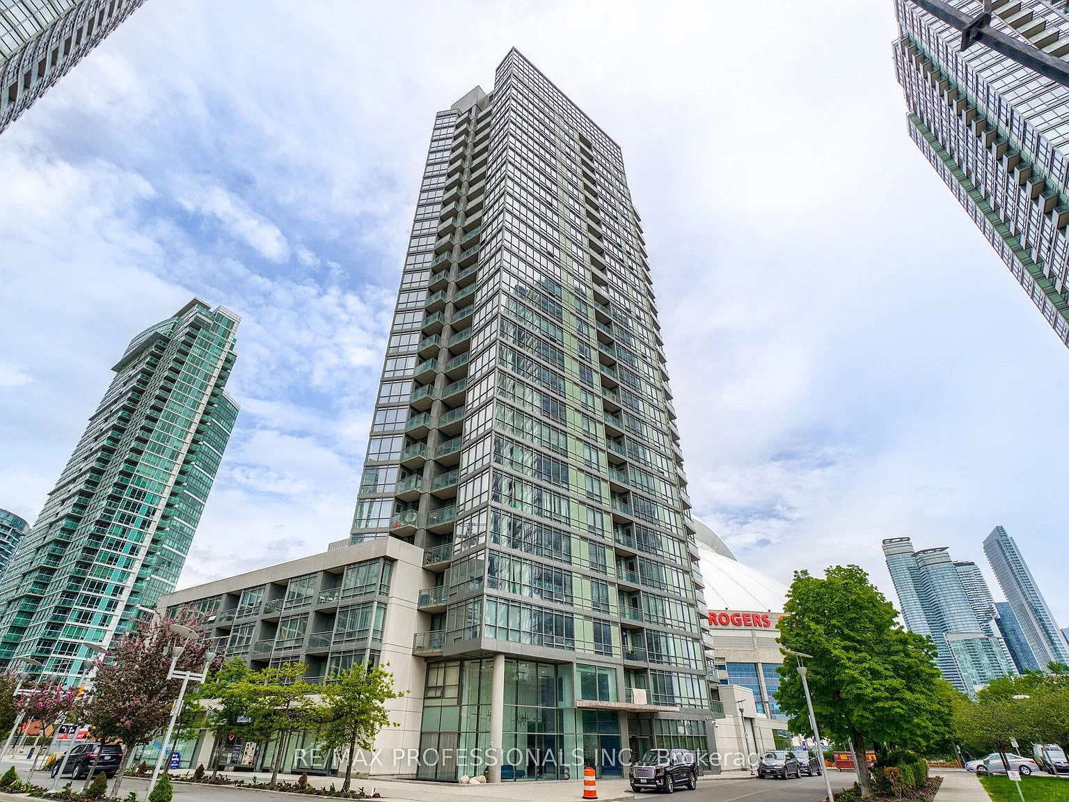 2 bed, $2,975 — Photo 1