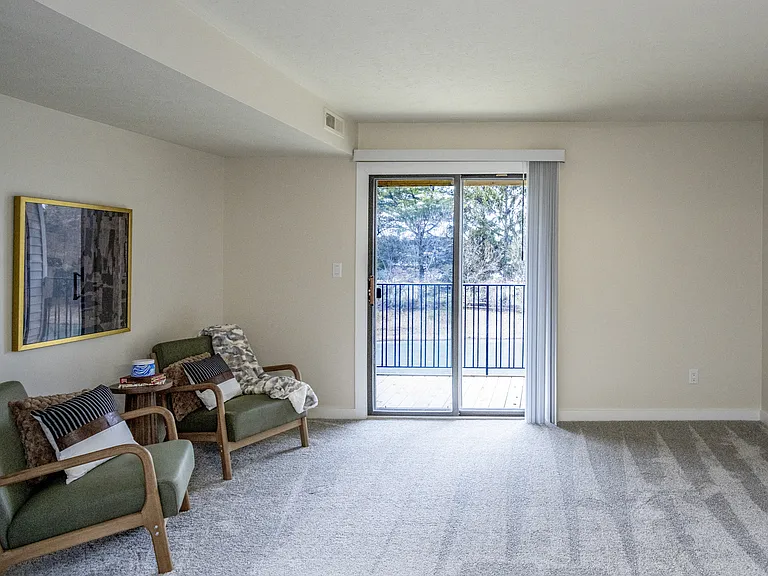 Golfview Apartments — Photo 25