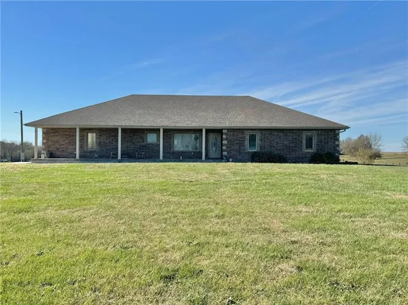 2627 Chihuahua Rd, Higginsville, MO 64037