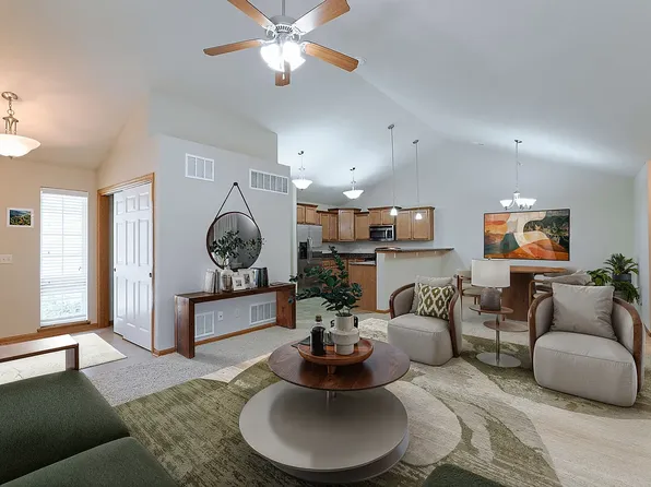 669 Carlton Dr, Lincoln, NE 68512