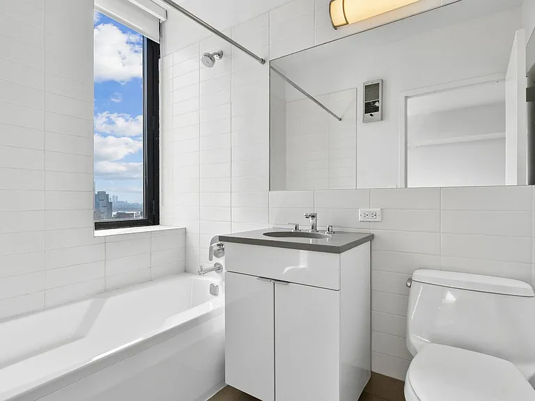 1 Columbus Pl #S35C — Photo 13