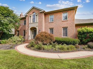 2400 Wenbury Rd, Columbus, OH 43220