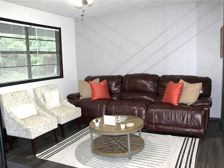141 R L Stewart Ct — Photo 8
