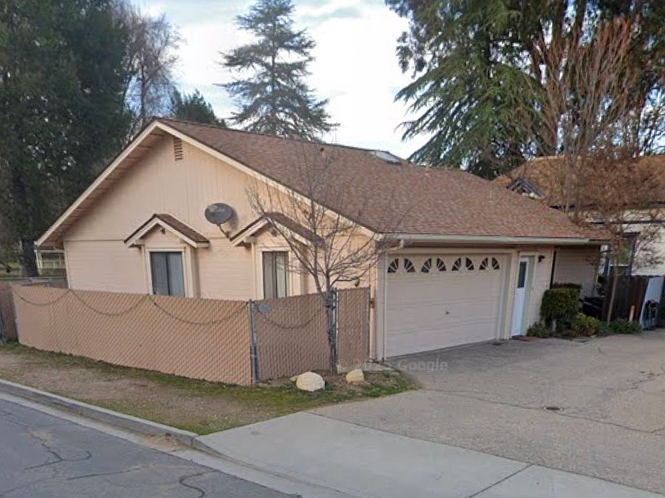 2nd image of 521 Crocker St