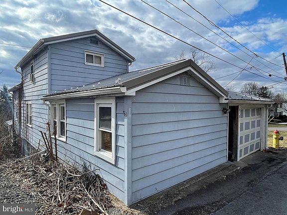 4th image of 618 Upper St
