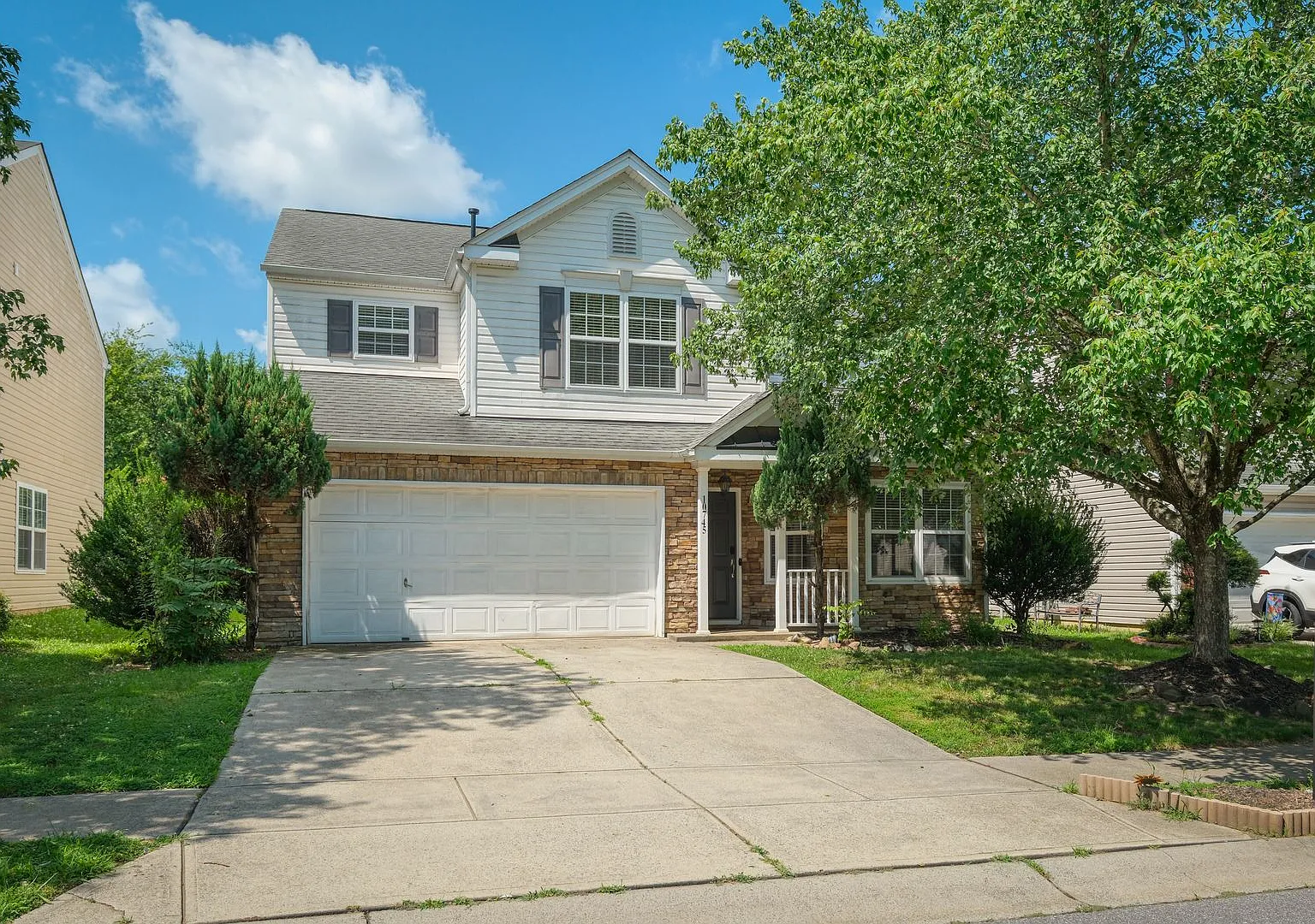 4 bed, 2.5 bath home in Coventry — Photo 1