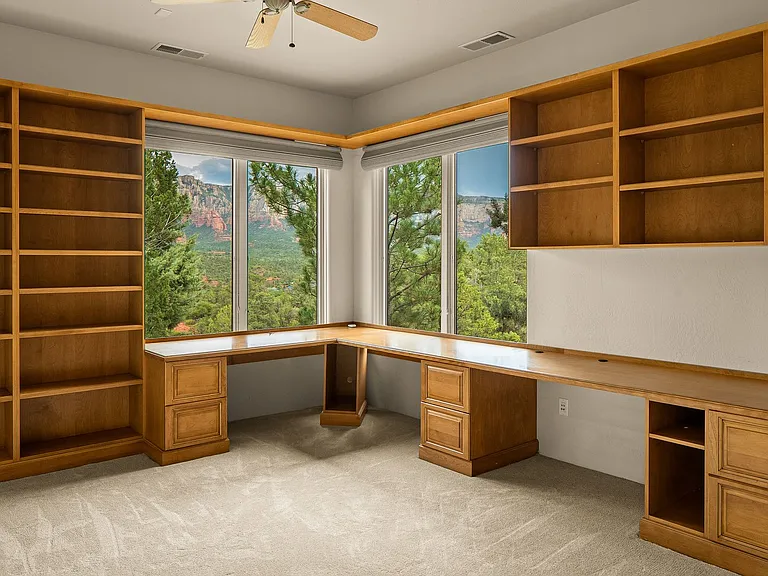 227 Les Springs Dr — Photo 38