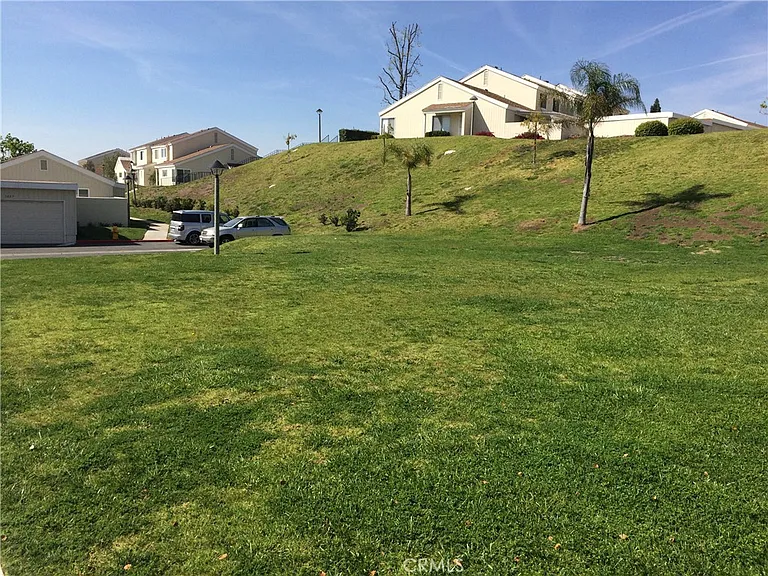 1063 Canyon Spring Ln — Photo 25