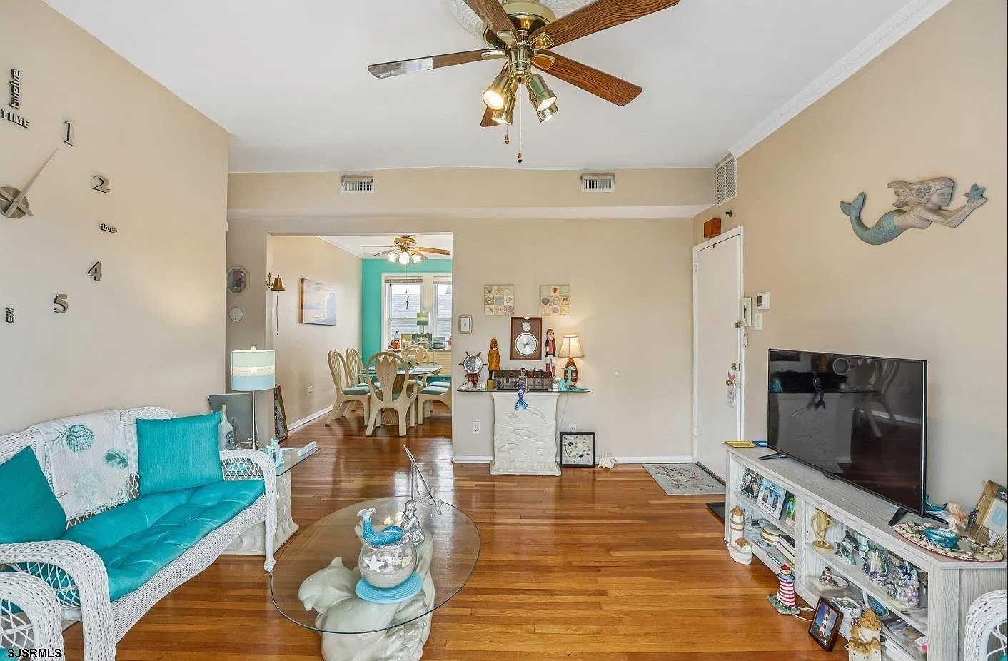2 bed, 1.0 bath, 786 sqft, $2,200 — Photo 4