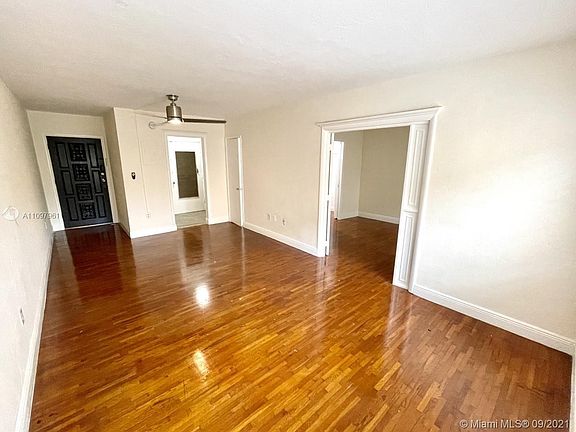 4th image of 218 Santillane Ave APT 3
