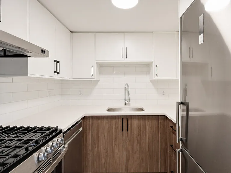 435 Lampson St #103 — Photo 32
