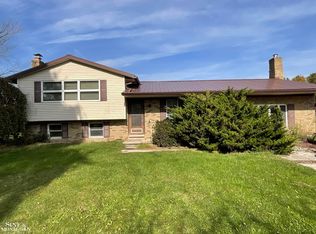 6214 Markel Rd, Cottrellville, MI 48039