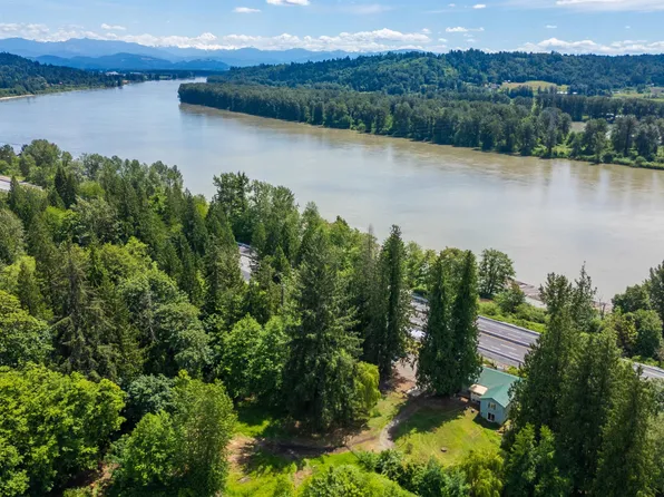 28203 Lougheed Hwy, Maple Ridge, BC V2W 1L1