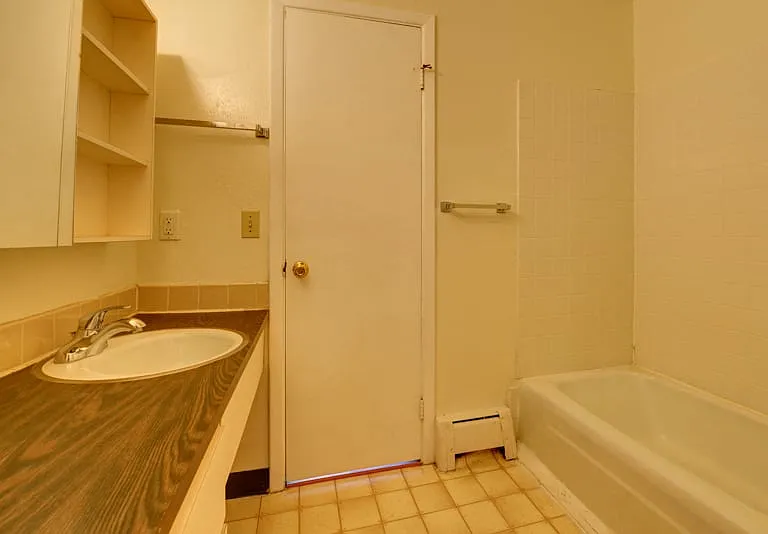 1065 University Ave. #220 — Photo 17