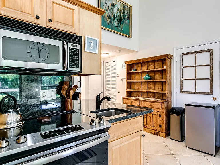 11863 Wimbledon Cir #527 — Photo 8