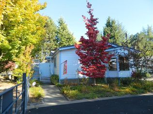 1800 Tamarac Ln, Grants Pass, OR 97527