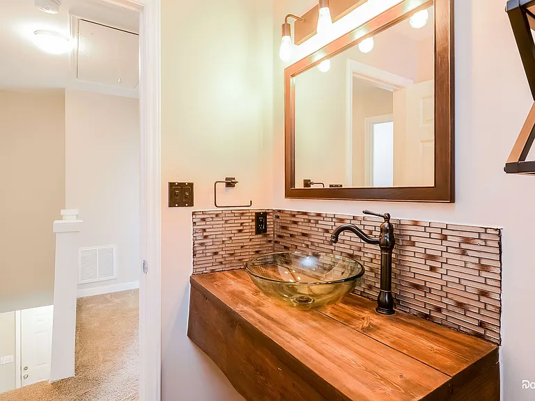 7000 Taunton Dr — Photo 12