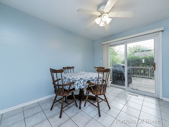3rd image of 140 Sherman Ct