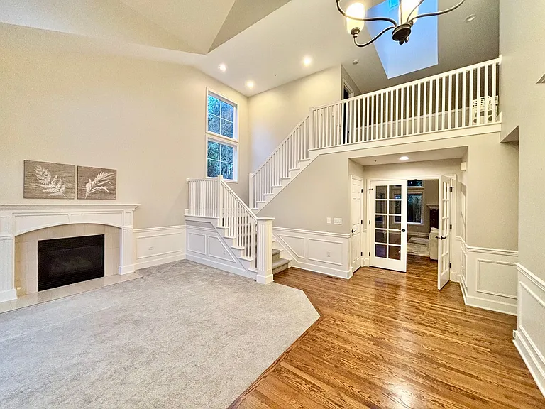 13211 NE 10th Pl — Photo 3