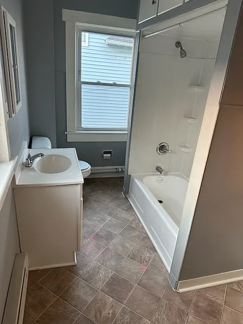 1 bed, 900 sqft, $650 — Photo 2