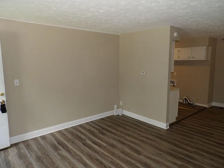 139 Lawrence St — Photo 7