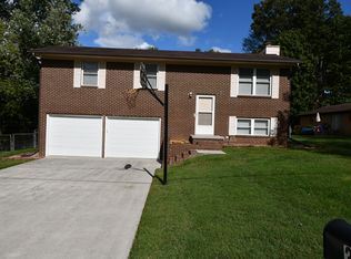318 Arbor Dr, Maryville, TN 37804