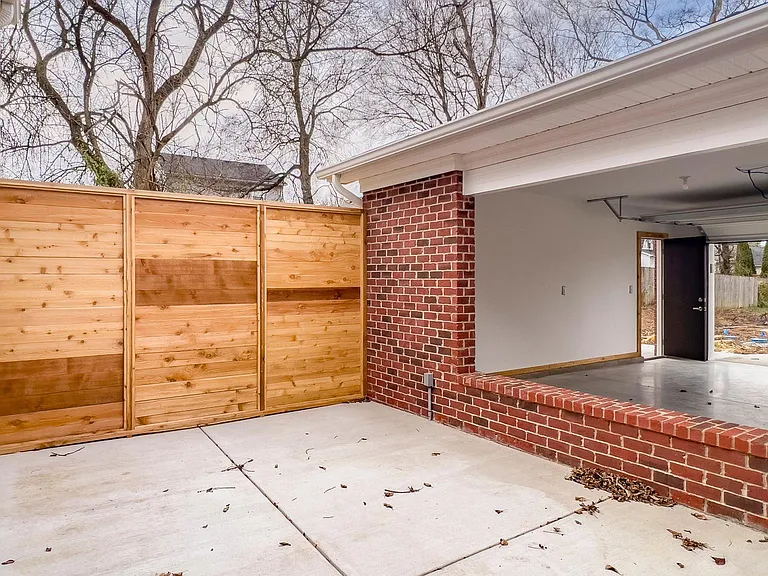 3817 Jett Ln — Photo 27
