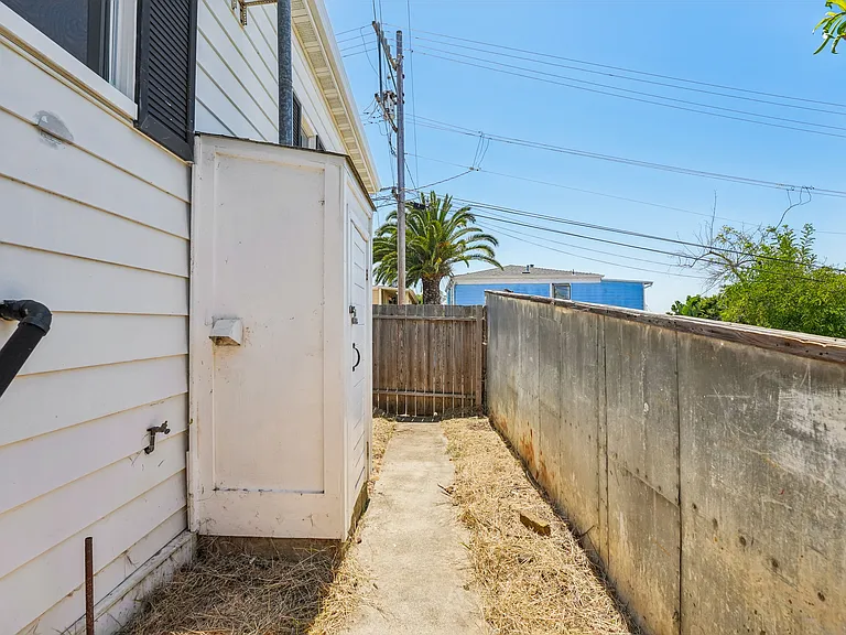 517 Branciforte St — Photo 48