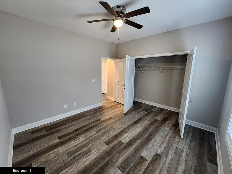 2185 Ridgeway Rd — Photo 2