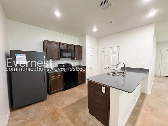 2316 Duntov Dr #A — Photo 2
