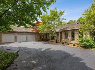 23W714 Wayewood Ln, Naperville, IL 60565