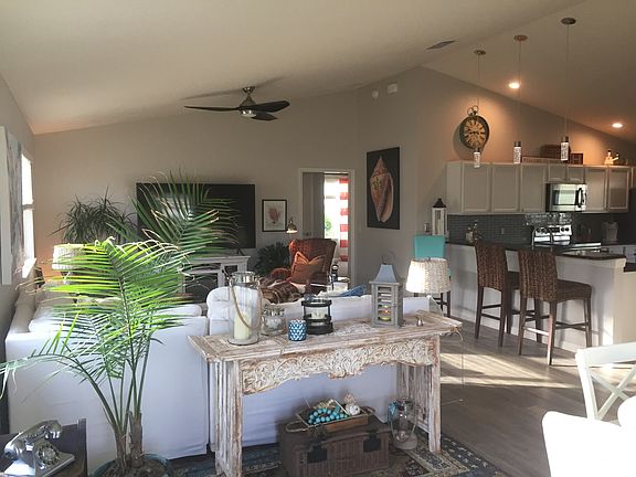 Living Area/ open/cathedral 