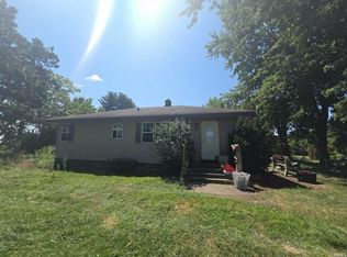 9477 W 300 N, Winamac, IN 46996