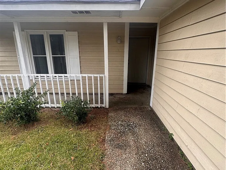 6848 Winchester St — Photo 2