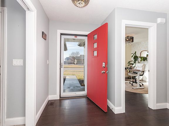 4th image of 2608 Shale Rd