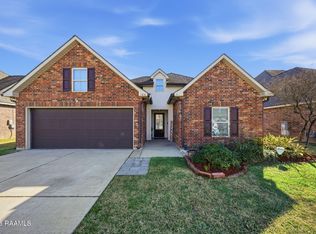 124 Raven Cliff Ln, Broussard, LA 70518