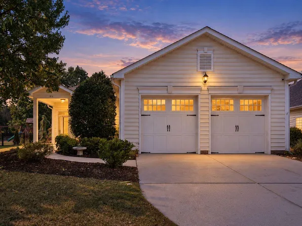 914 Tupelo Glen Ct, Fuquay Varina, NC 27526