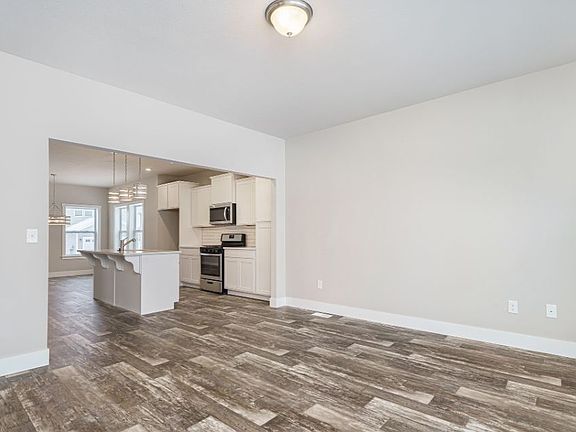 4th image of 10494 Sunbranch Dr