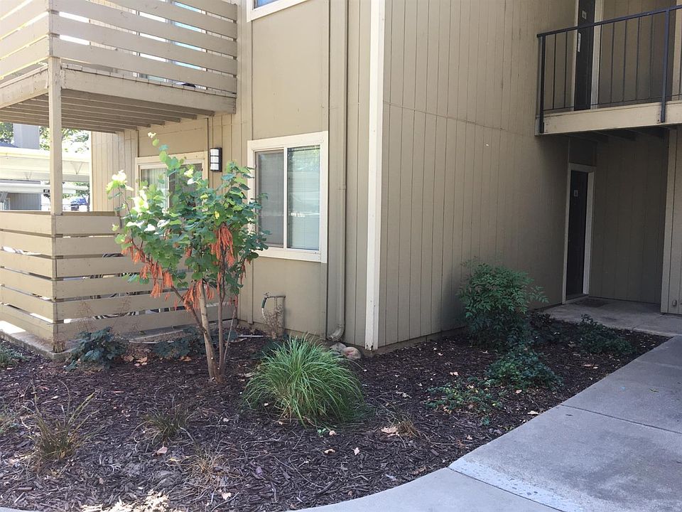 1st image of 504 Northbank Ct APT 111