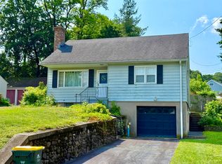 21 West Rd, Ansonia, CT 06401