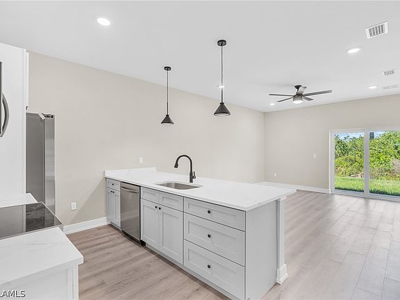 5th image of 12192 Tetzel Ave