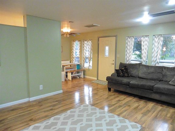 4th image of 3315 F Ave