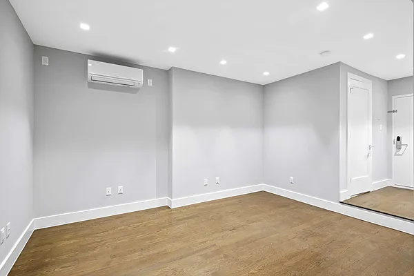 Rented by Cooper & Cooper Real Estate | media 14