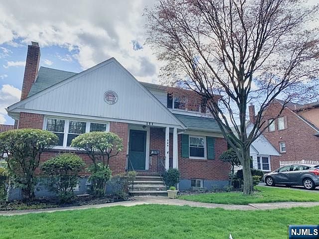 1st image of 364 New York Ave